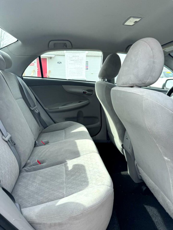 2009 Toyota Corolla Image 31
