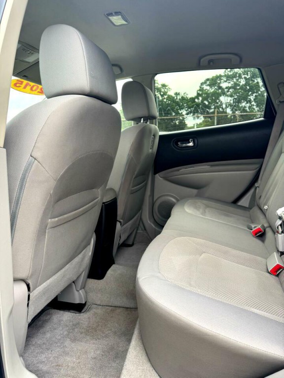 2015 Nissan Rogue Image 9