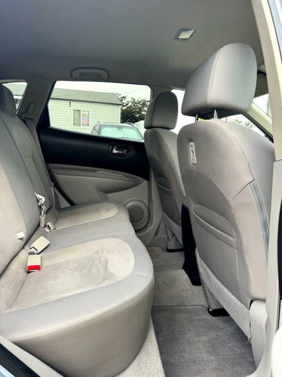 2015 Nissan Rogue Image 15
