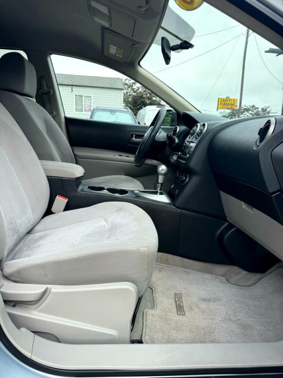 2015 Nissan Rogue Image 18