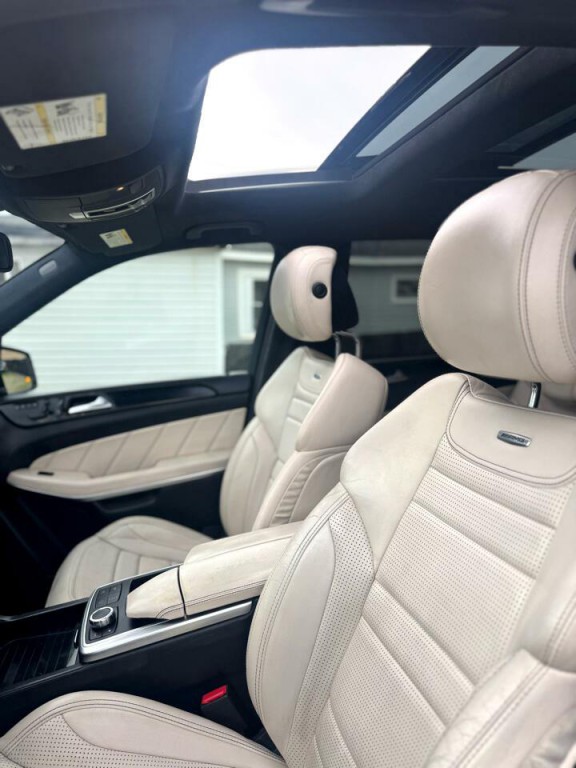 2016 Mercedes-Benz GL-Class Image 16