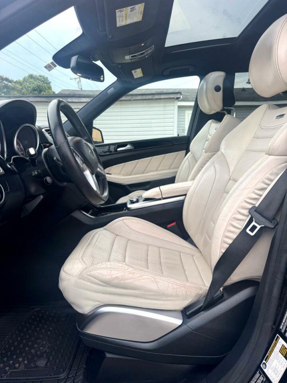 2016 Mercedes-Benz GL-Class Image 17