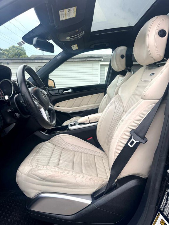 2016 Mercedes-Benz GL-Class Image 18