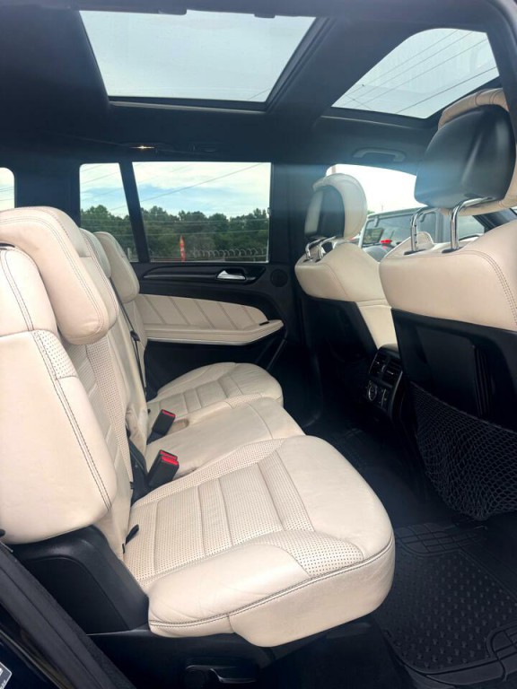 2016 Mercedes-Benz GL-Class Image 21