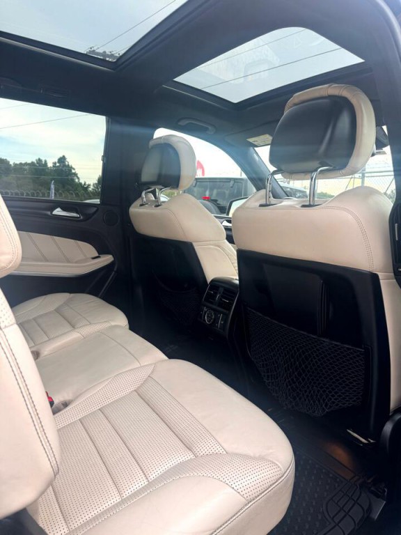 2016 Mercedes-Benz GL-Class Image 22