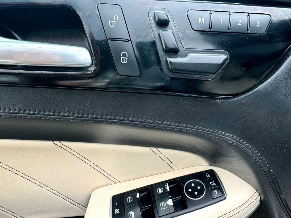 2016 Mercedes-Benz GL-Class Image 25