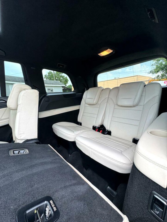 2016 Mercedes-Benz GL-Class Image 28