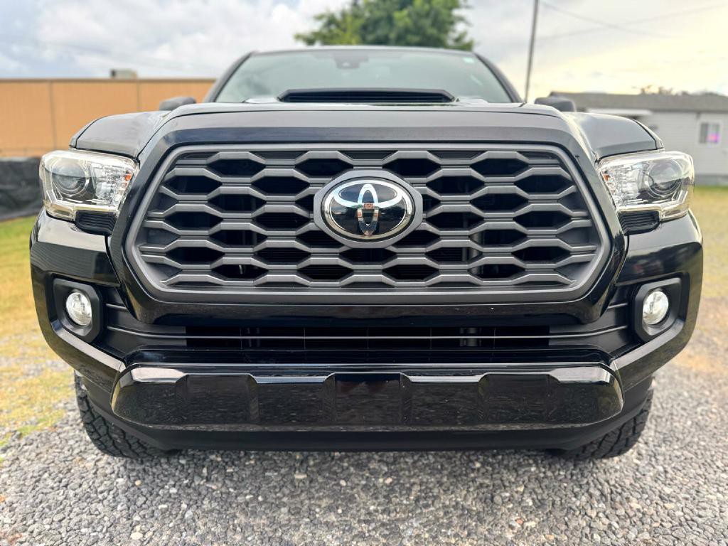2021 Toyota Tacoma Image 2