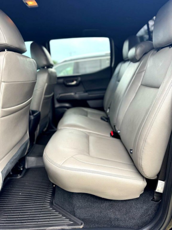 2021 Toyota Tacoma Image 27