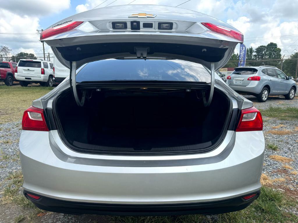 2018 Chevrolet Malibu Image 9