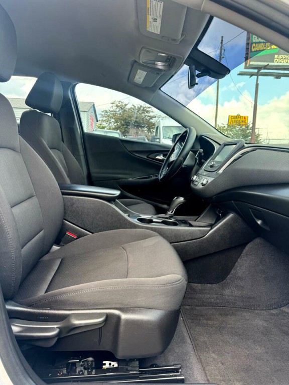 2018 Chevrolet Malibu Image 22