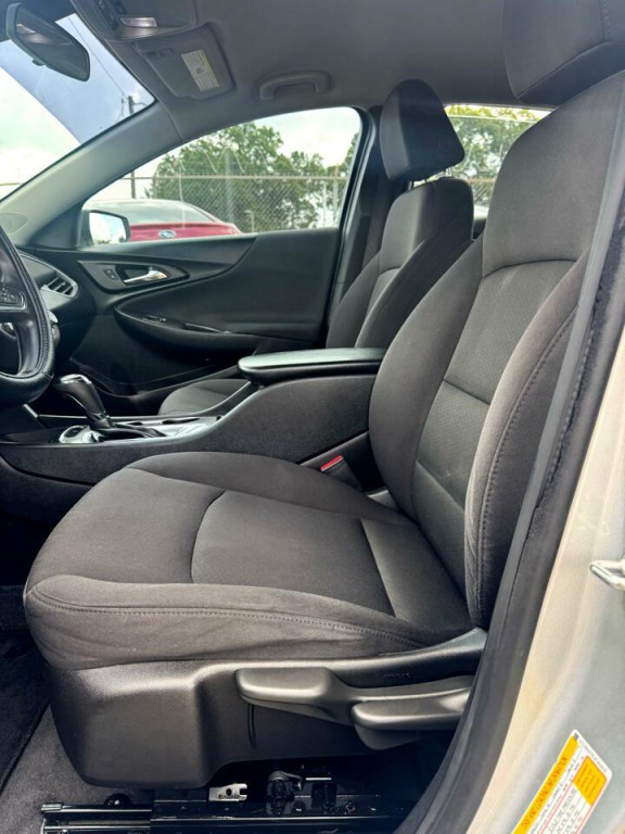 2018 Chevrolet Malibu Image 23