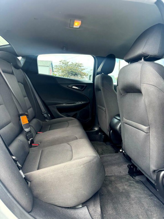 2018 Chevrolet Malibu Image 25