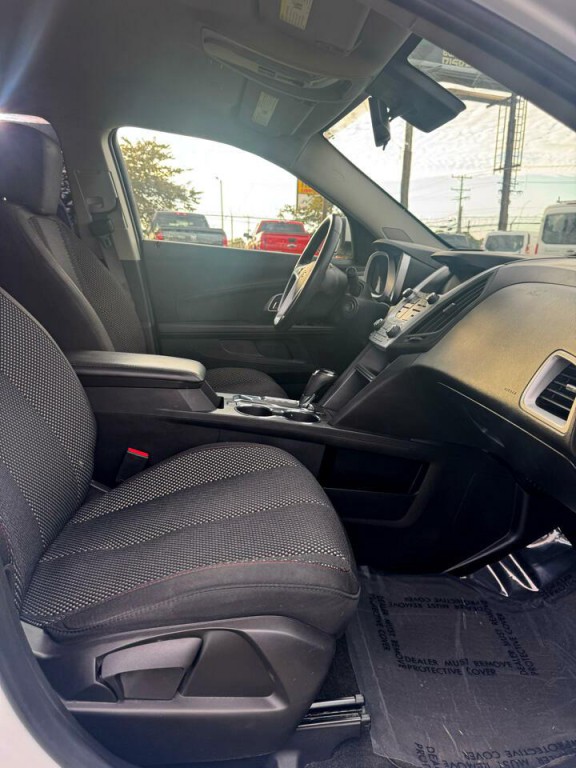 2017 Chevrolet Equinox Image 23