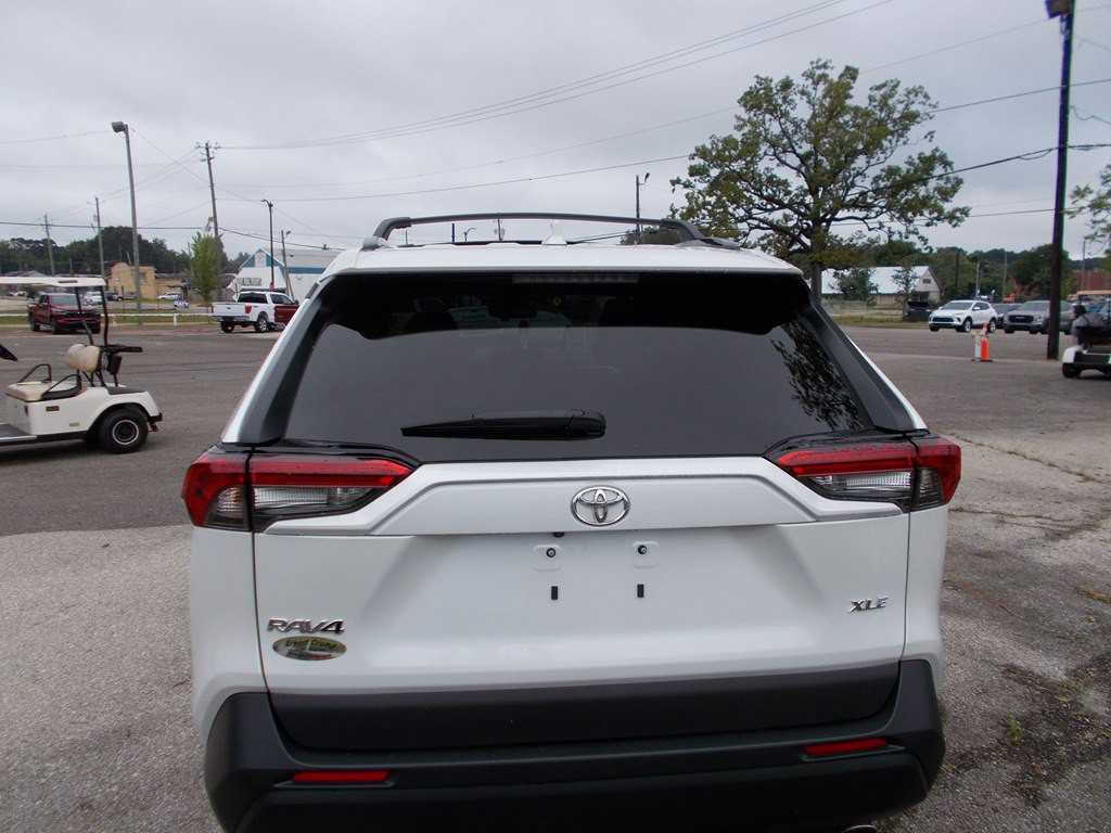 2024 Toyota Rav4 Image 3