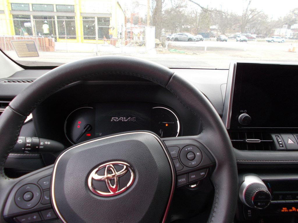 2024 Toyota Rav4 Image 18