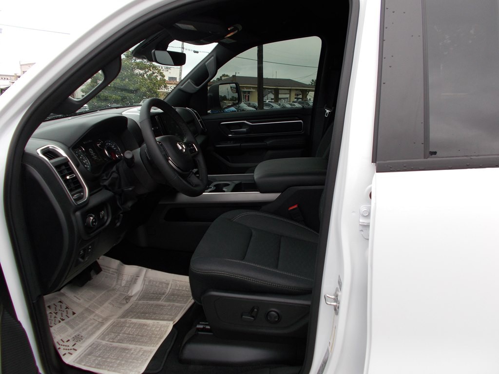 2025 RAM 1500 Image 7