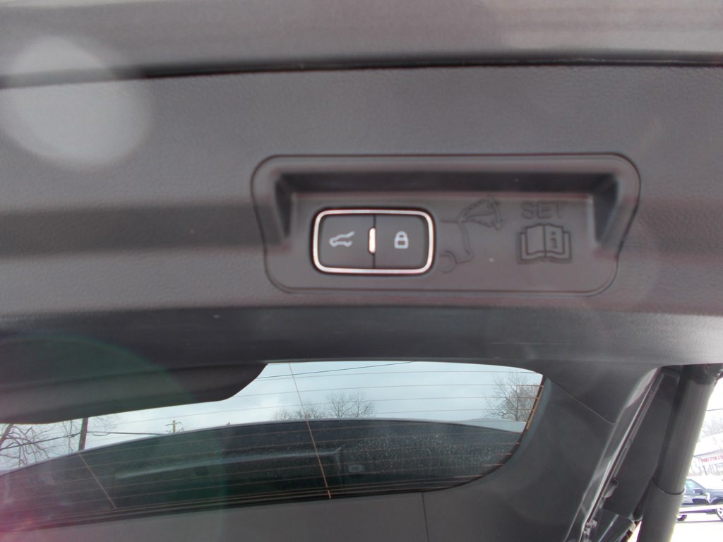 2023 Ford Explorer Image 9