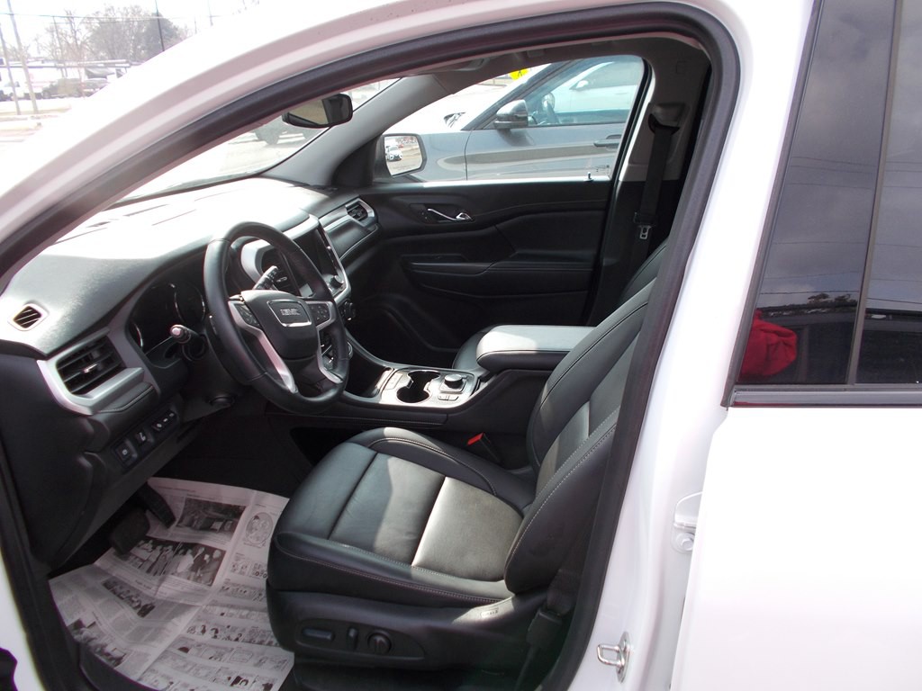 2023 GMC Acadia Image 9