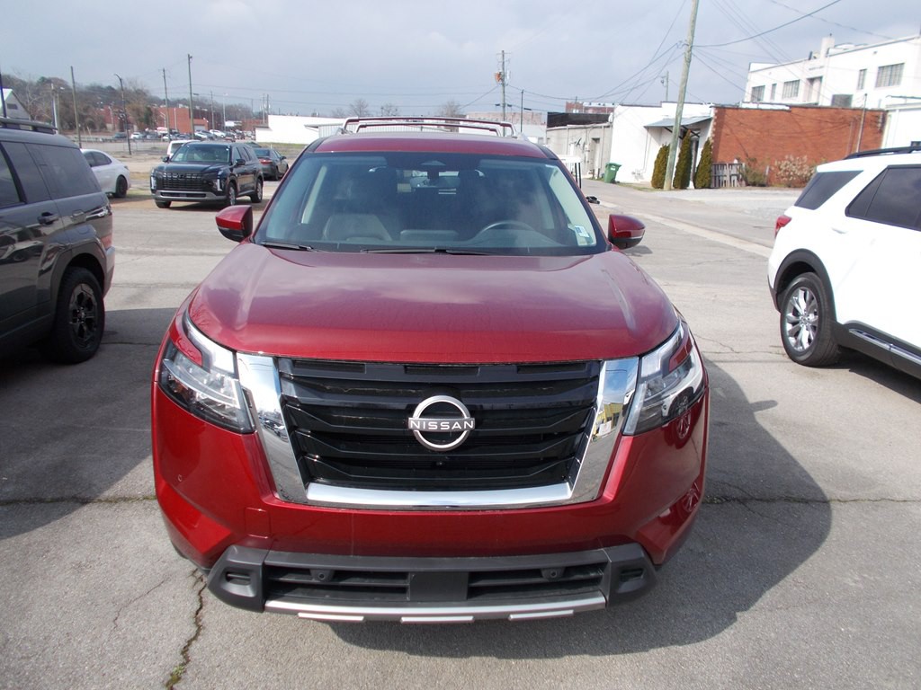2024 Nissan Pathfinder Image 2