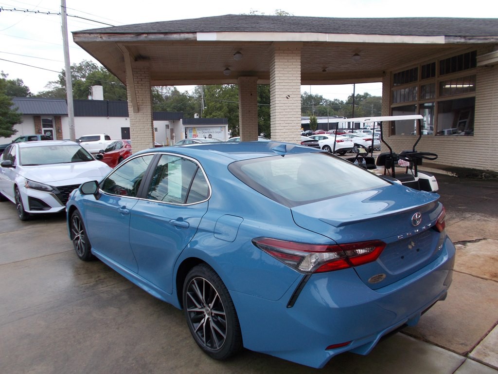 2025 Toyota Camry Image 6