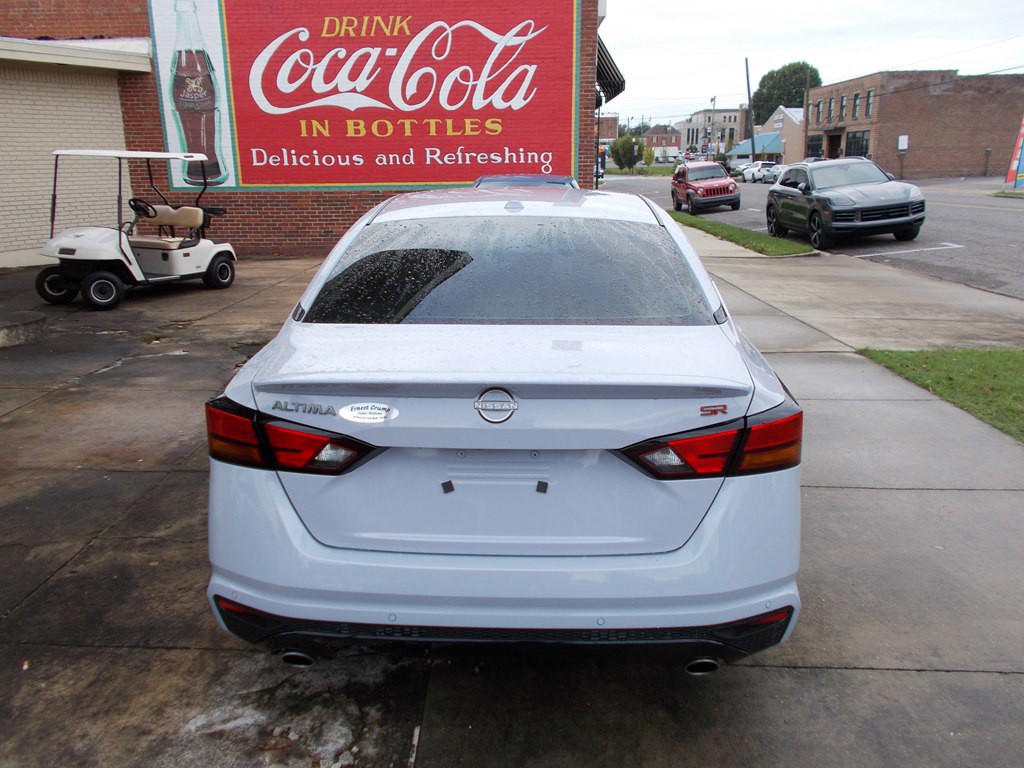 2024 Nissan Altima Image 4