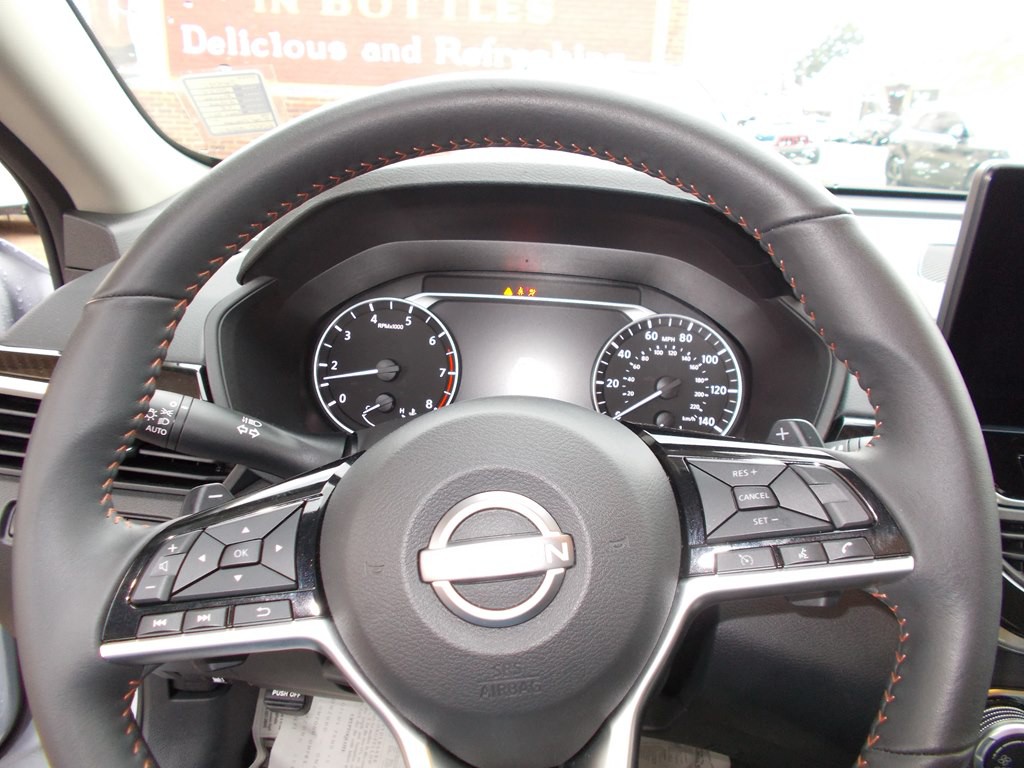 2024 Nissan Altima Image 8