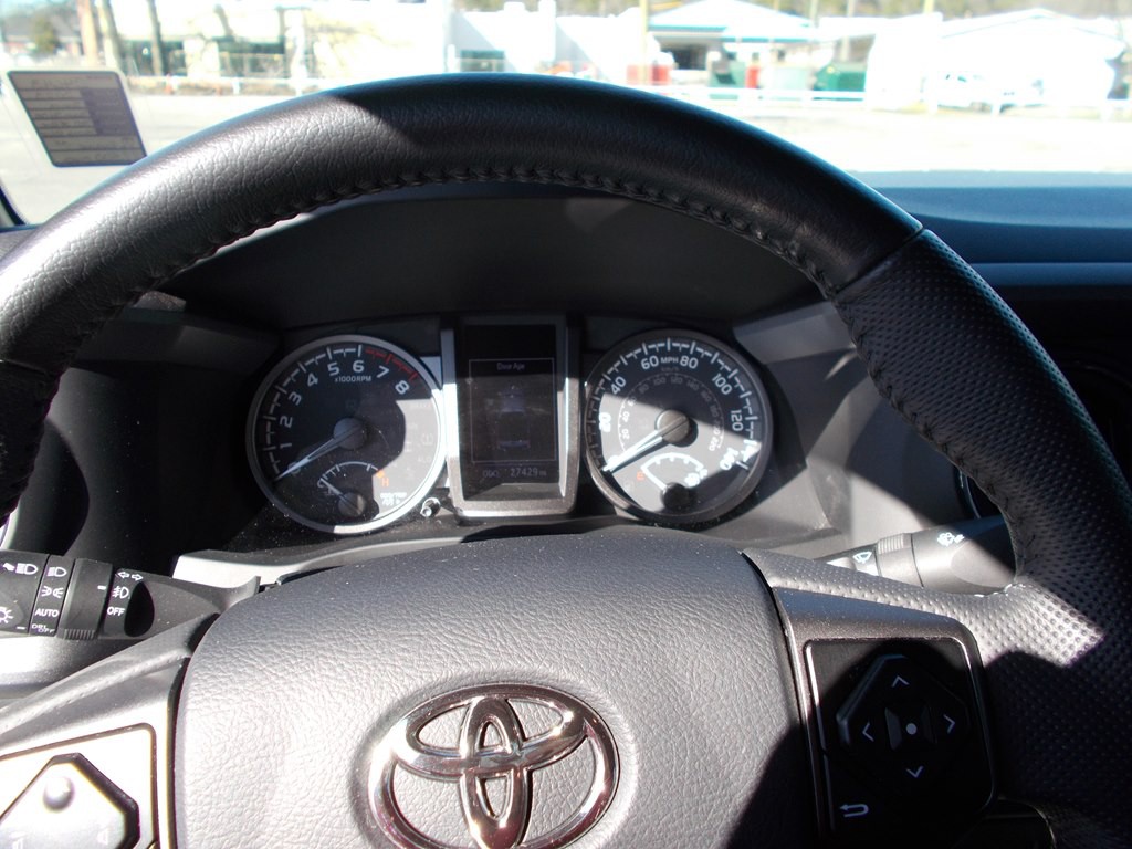2023 Toyota Tacoma Image 6