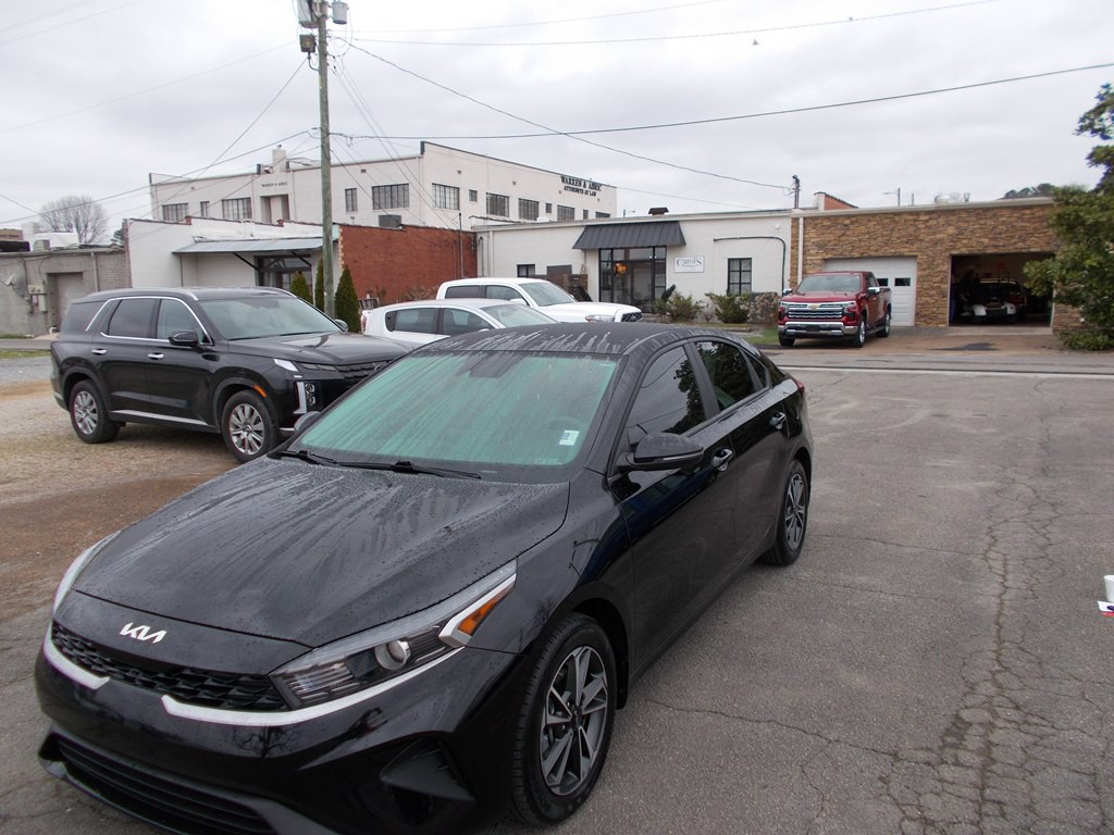 2024 Kia Forte Image 1
