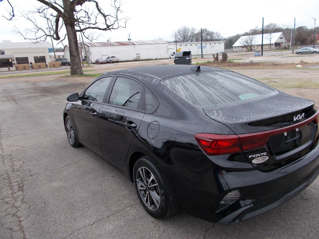 2024 Kia Forte Image 6