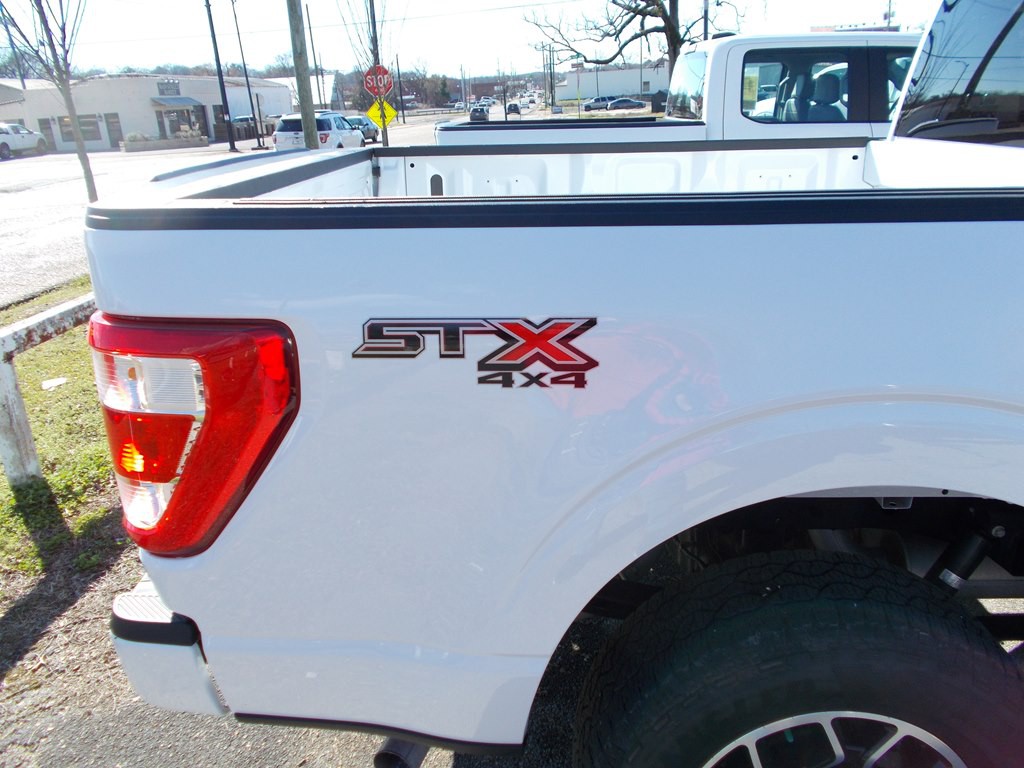 2023 Ford F-150 Image 3