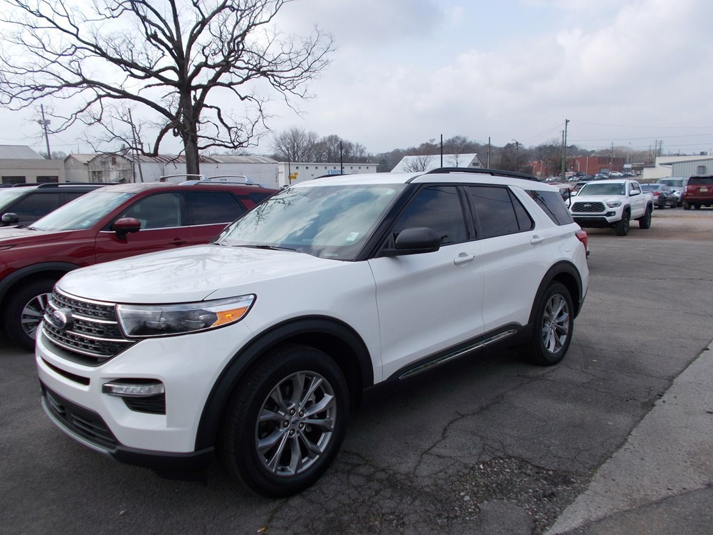 2023 Ford Explorer Image 1