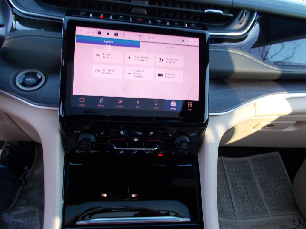 2023 Jeep Grand Cherokee Image 12