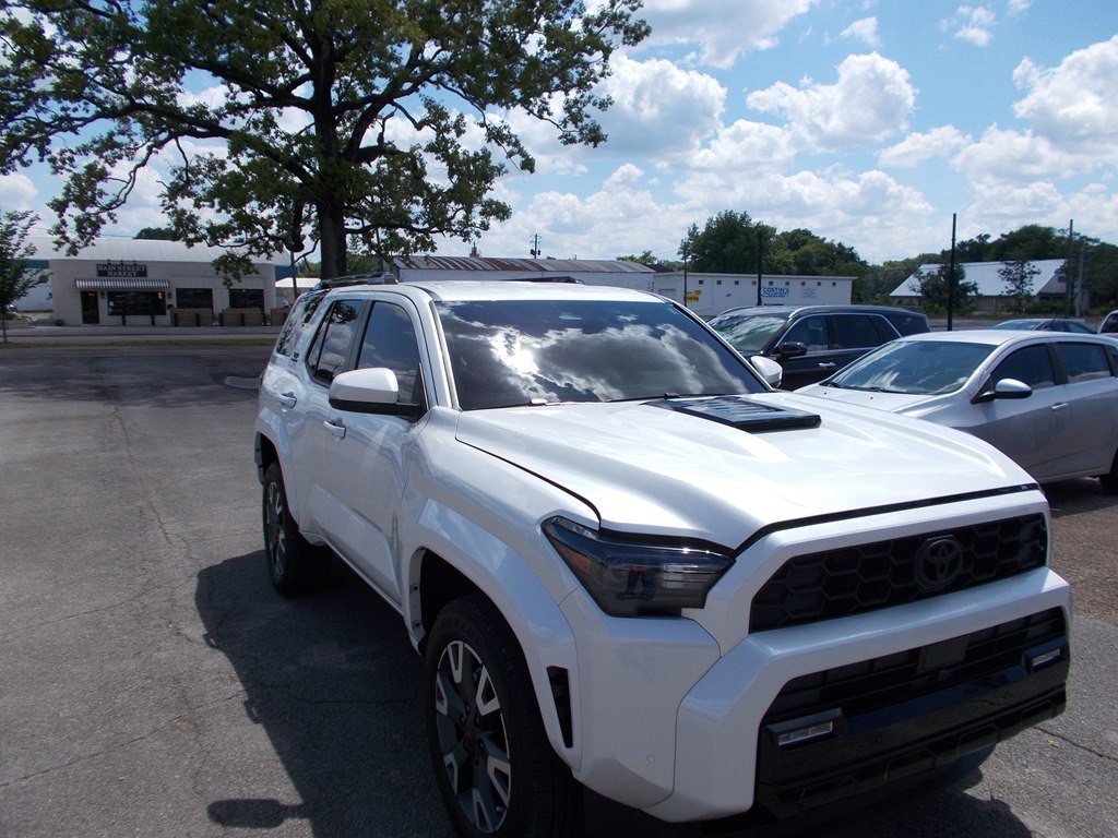 2025 Toyota 4Runner Image 2