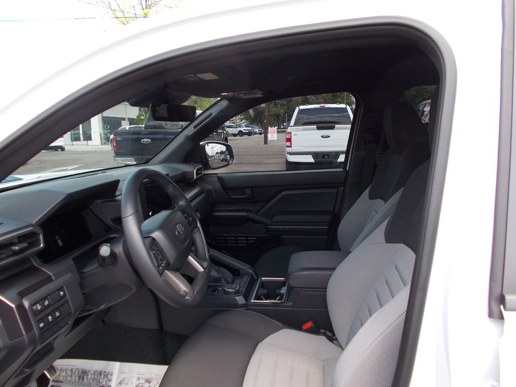 2025 Toyota 4Runner Image 9