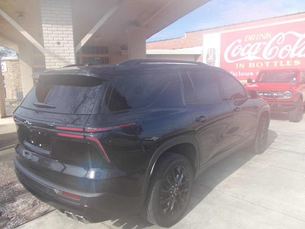 2025 Chevrolet Traverse Image 3