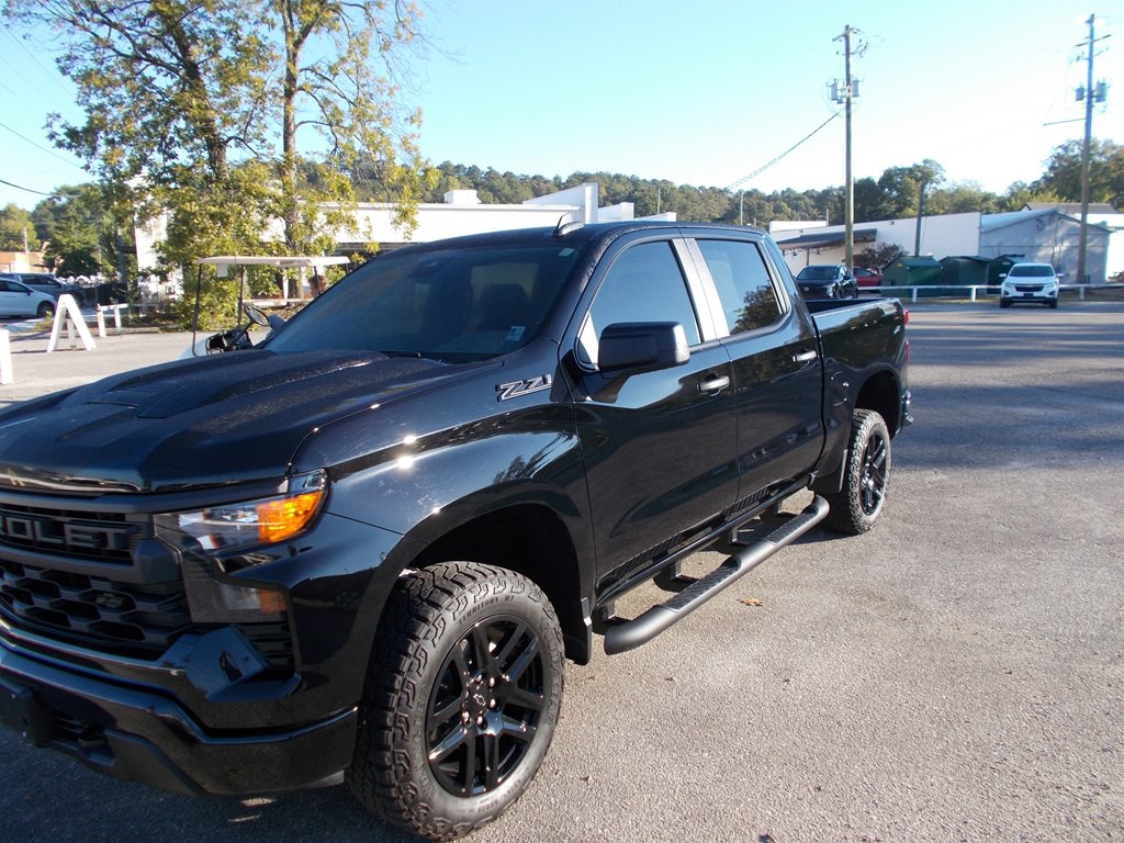 2026 Chevrolet Silverado 1500 Image 1