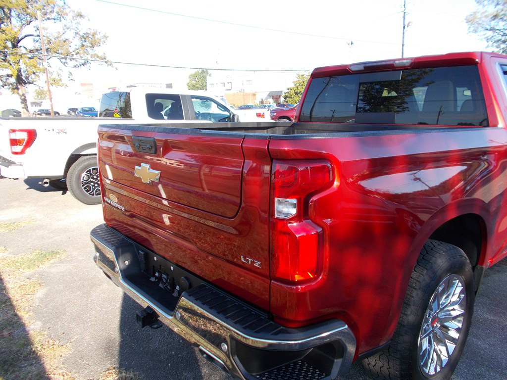 2024 Chevrolet Silverado 1500 Image 3