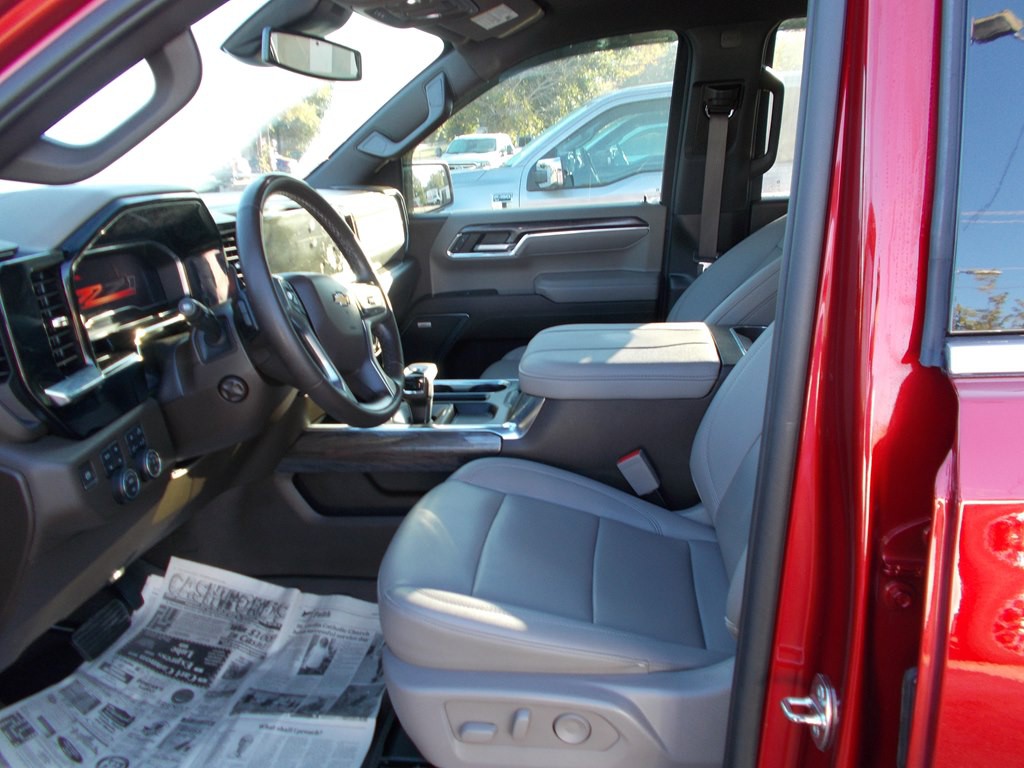 2024 Chevrolet Silverado 1500 Image 7