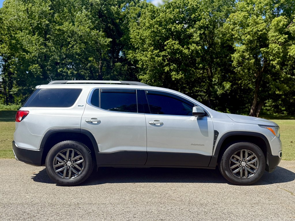 2017 GMC Acadia Image 4