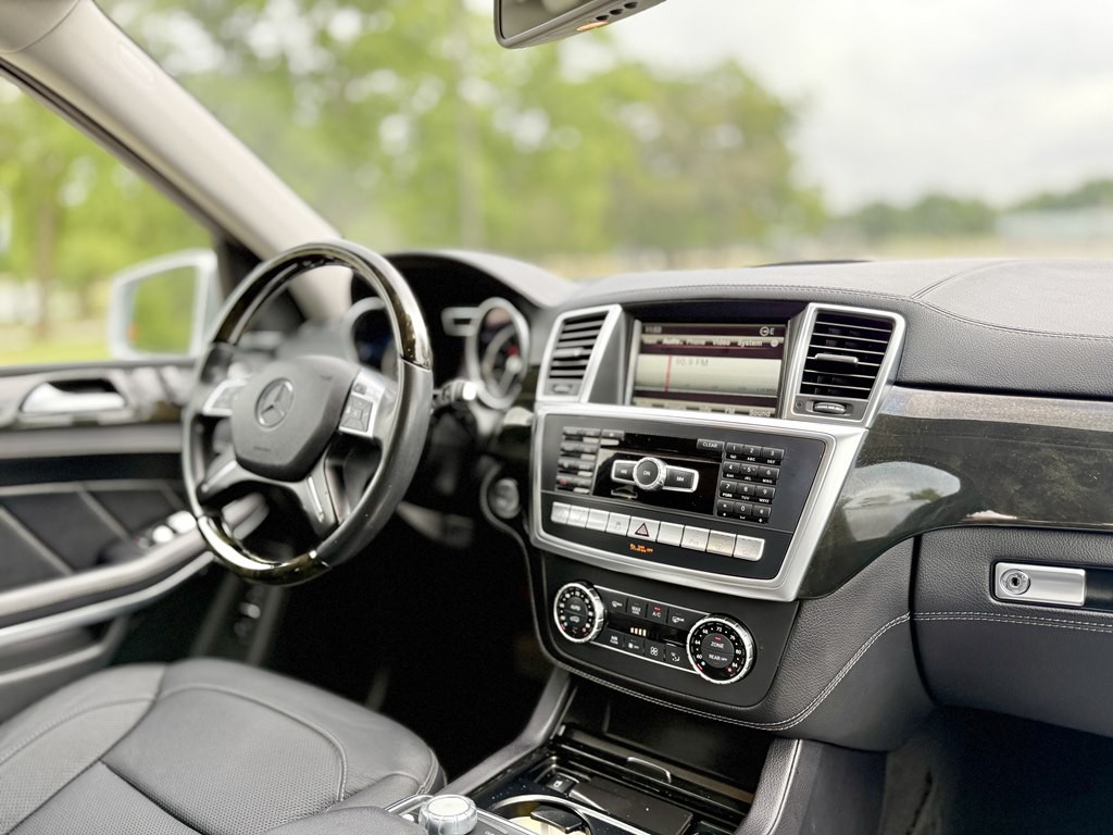 2015 Mercedes-Benz GL-Class Image 8