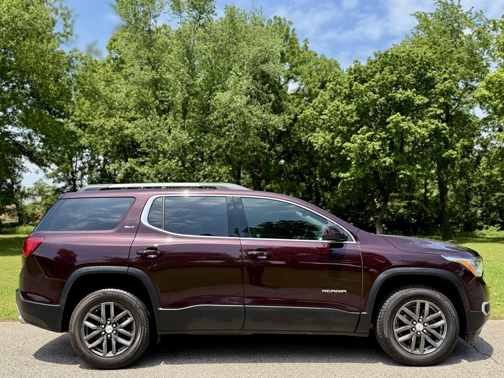 2018 GMC Acadia Image 2