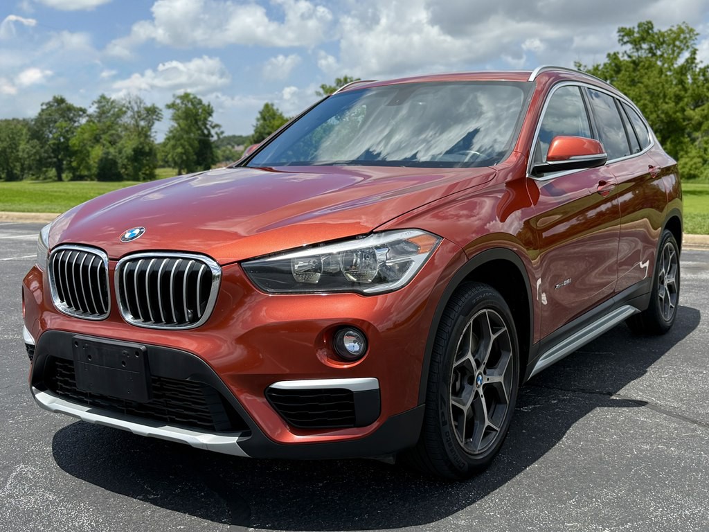 2018 BMW X1 Image 1