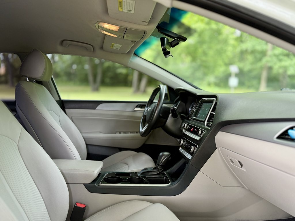 2018 Hyundai Sonata Image 8