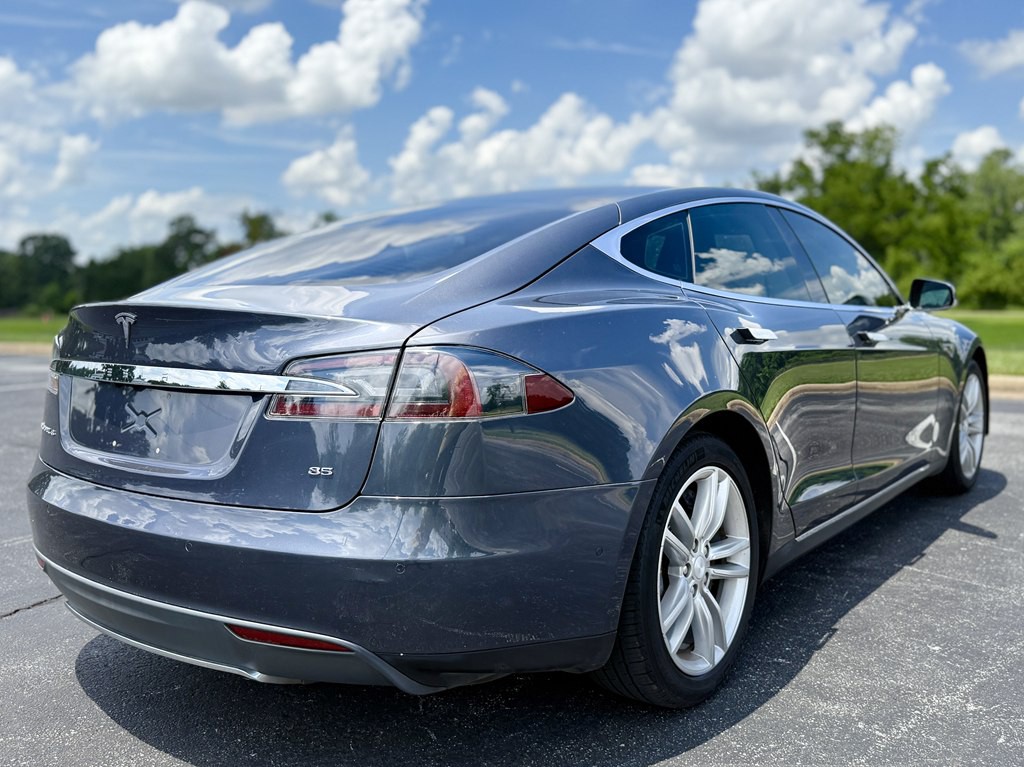 2014 Tesla Model S Image 4