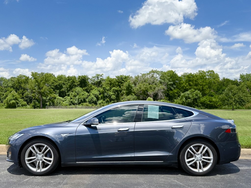 2014 Tesla Model S Image 7