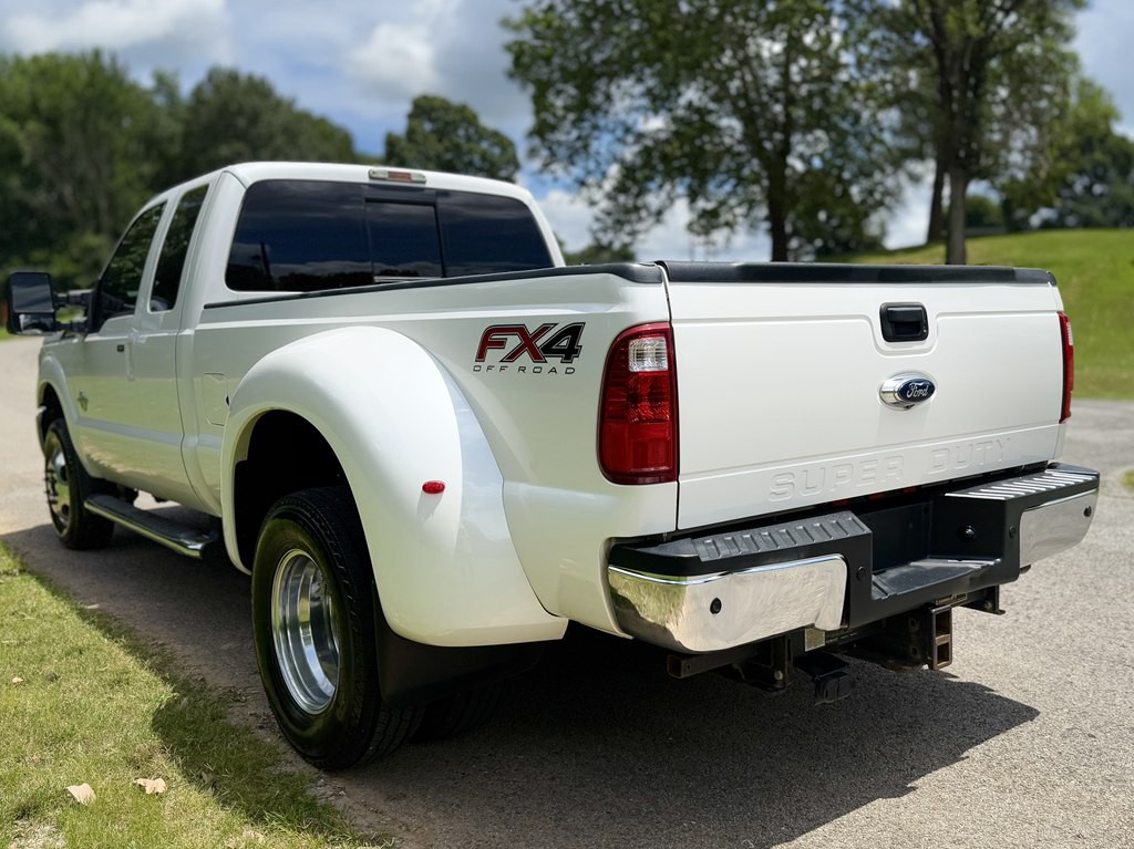 2015 Ford F-350 Image 7
