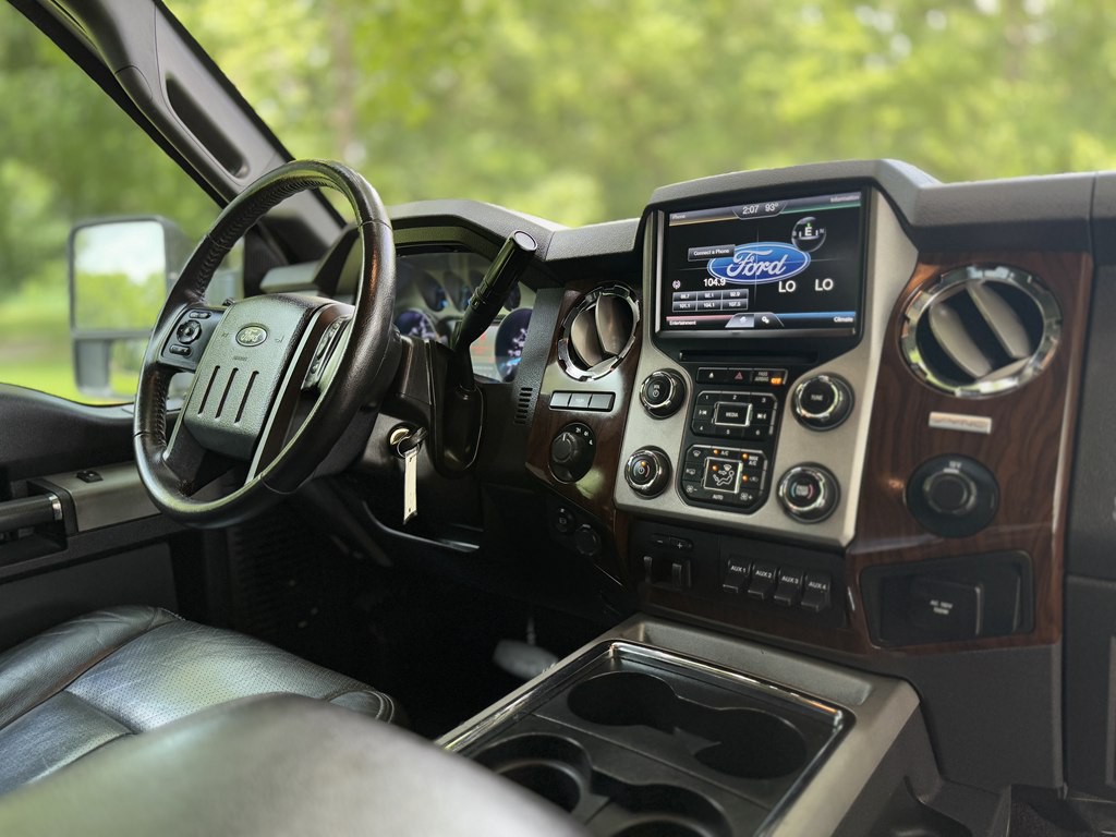 2015 Ford F-350 Image 8