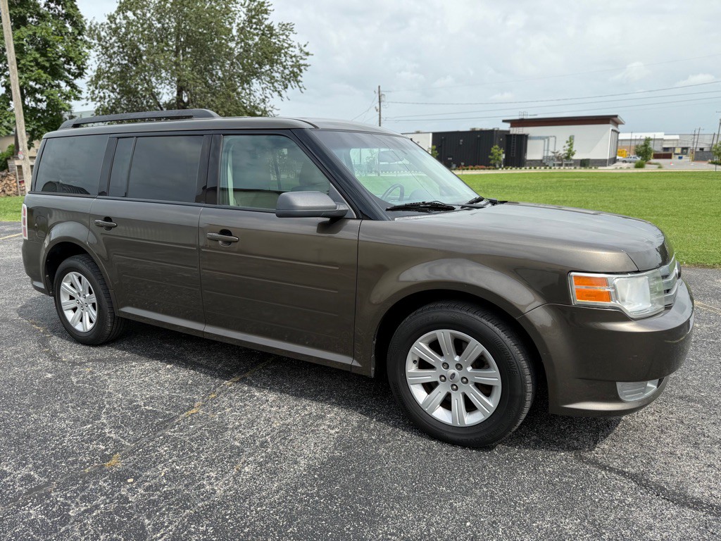 2011 Ford Flex Image 1