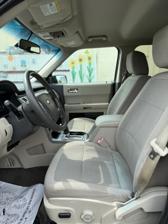 2011 Ford Flex Image 8